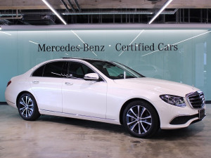 E450 4MATIC エクスクルーシブ エクスクルーシブパッケージ (ダイヤモンドホワイト)