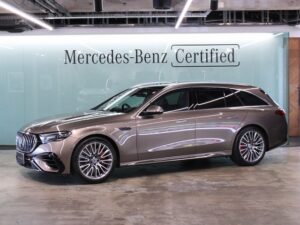 Mercedes-AMG E53 HYBRID 4MATIC+ ステーションワゴン / デジタルインテリアパッケージ・アドバンスドパッケージ・アドバンスドパーキングパッケージ （ベルベットブラウン）