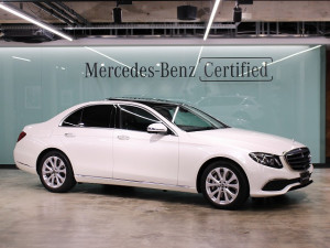 E400 4MATIC エクスクルーシブ / エクスクルーシブパッケージ (ダイヤモンドホワイト)