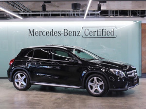 GLA250 4MATIC スポーツ / パノラミックスライディングルーフ (コスモスブラック)