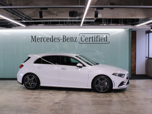 A35 4MATIC / AMGアドバンスドパッケージ (デジタルホワイト)