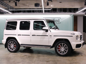 G63 / AMGレザーエクスクルーシブパッケージ・AMGカーボンファイバーインテリアトリム (ダイヤモンドホワイト)
