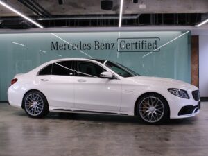C63S / AMGカーボンパッケージ・AMGパフォーマンスパッケージ (ダイヤモンドホワイト)
