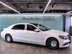 Mercedes-Maybach S560 / ファーストクラスパッケージ (ダイヤモンドホワイト)