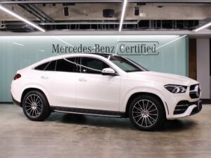 GLE400d 4MATIC クーペ スポーツ / パノラミックスライディングルーフ (ダイヤモンドホワイト)