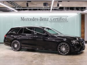 Mercedes-AMG E43 4MATIC ステーションワゴン / エクスクルーシブパッケージ (オブシディアンブラック)