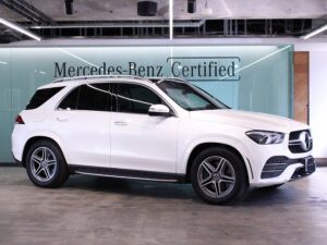 GLE400d 4MATIC スポーツ / パノラミックスライディングルーフ (ダイヤモンドホワイト)