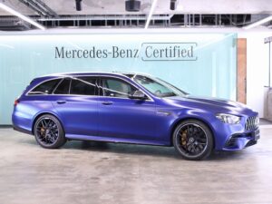 Mercedes-AMG E63S 4MATIC ステーションワゴン / AMGカーボンパッケージ・AMGカーボンセラミックブレーキ (ブリリアントブルーマグノ)