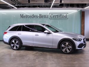 C220d 4MATIC オールテレイン / レザーエクスクルーシブパッケージ・パノラミックスライディングルーフ (ハイテックシルバー)
