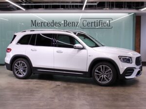 Mercedes-AMG GLB35 4MATIC / AMGアドバンスドパッケージ・パノラミックスライディングルーフ (デジタルホワイト)