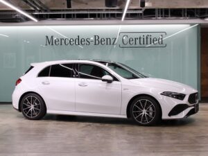 Mercedes-AMG A35 4MARIC / AMGアドバンスドパッケージ・パノラミックスライディングルーフ (デジタルホワイト)