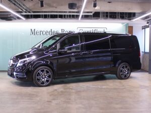 V220d アバンギャルド エクストラロング / エクスクルーシブシートパッケージ （オブシディアンブラック）